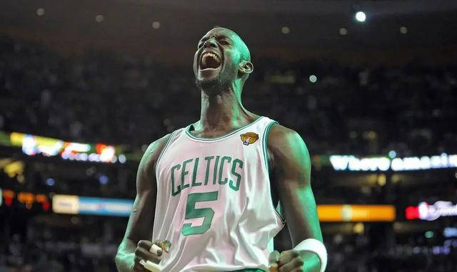 九游体育比分数据关于加拿大队引发争议！，西亚卡姆官方宣布出色防守新规引发球迷热议的信息