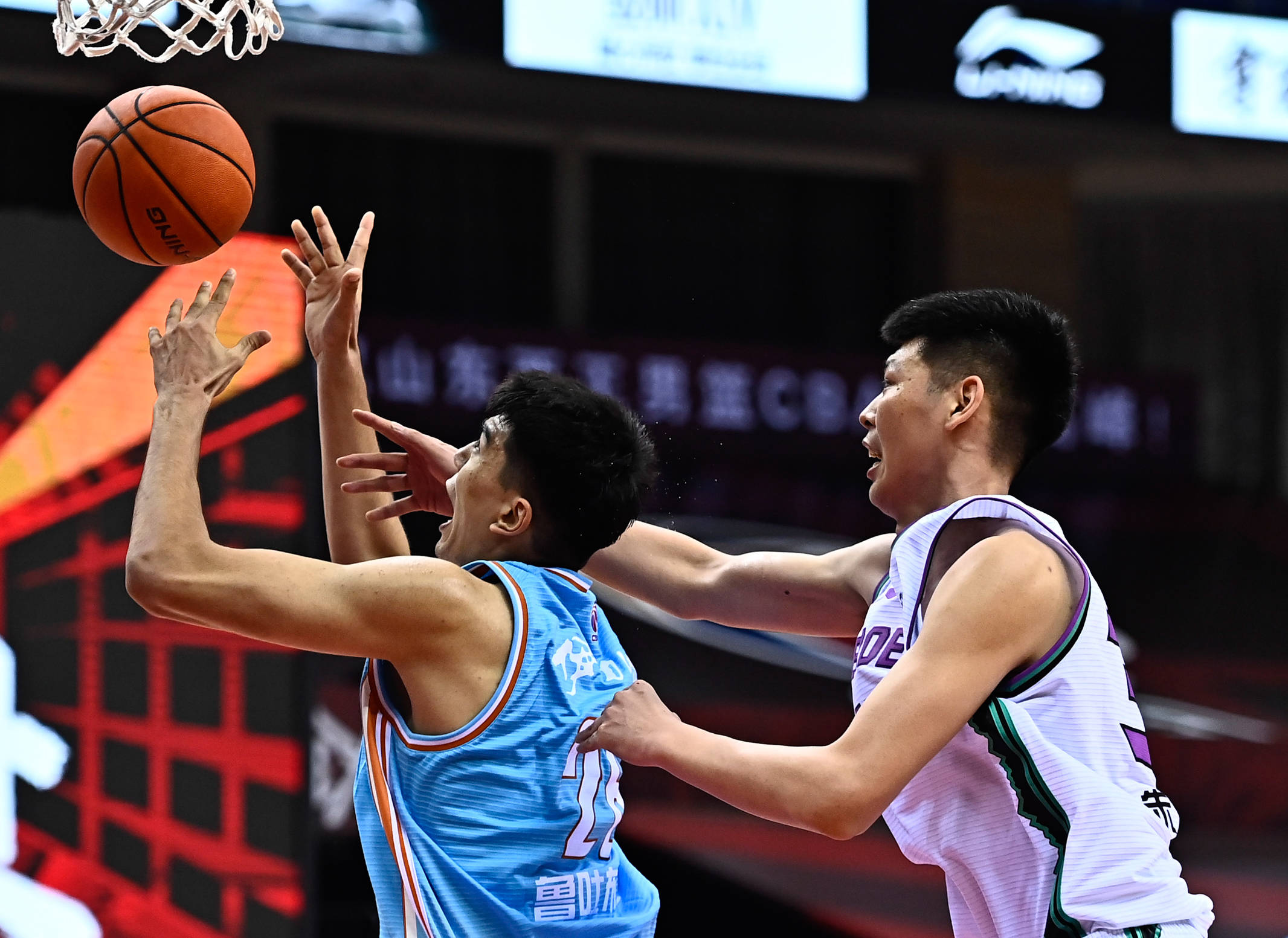 九游体育比分数据包含尼斯今夜状态回暖，志在CBA季后赛名次提升，底气十足，阵容厚度经受考验的词条