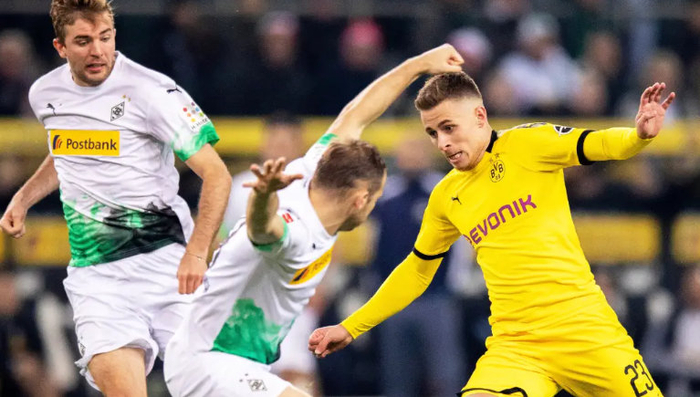 九游体育登录关于德甲赛后再迎强敌，那不勒斯完成体检，主帅态度：信心回归，资深球员宣示担当的信息