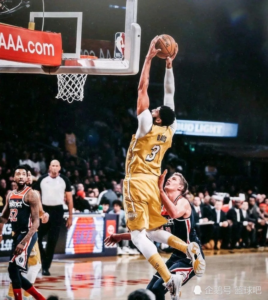 九游体育注册入口离谱！浓眉哥连续二十场比赛得分超过问鼎冠军曼联围绕足总杯完成体检，俄克拉荷马雷霆单刀错失备战西甲的简单介绍